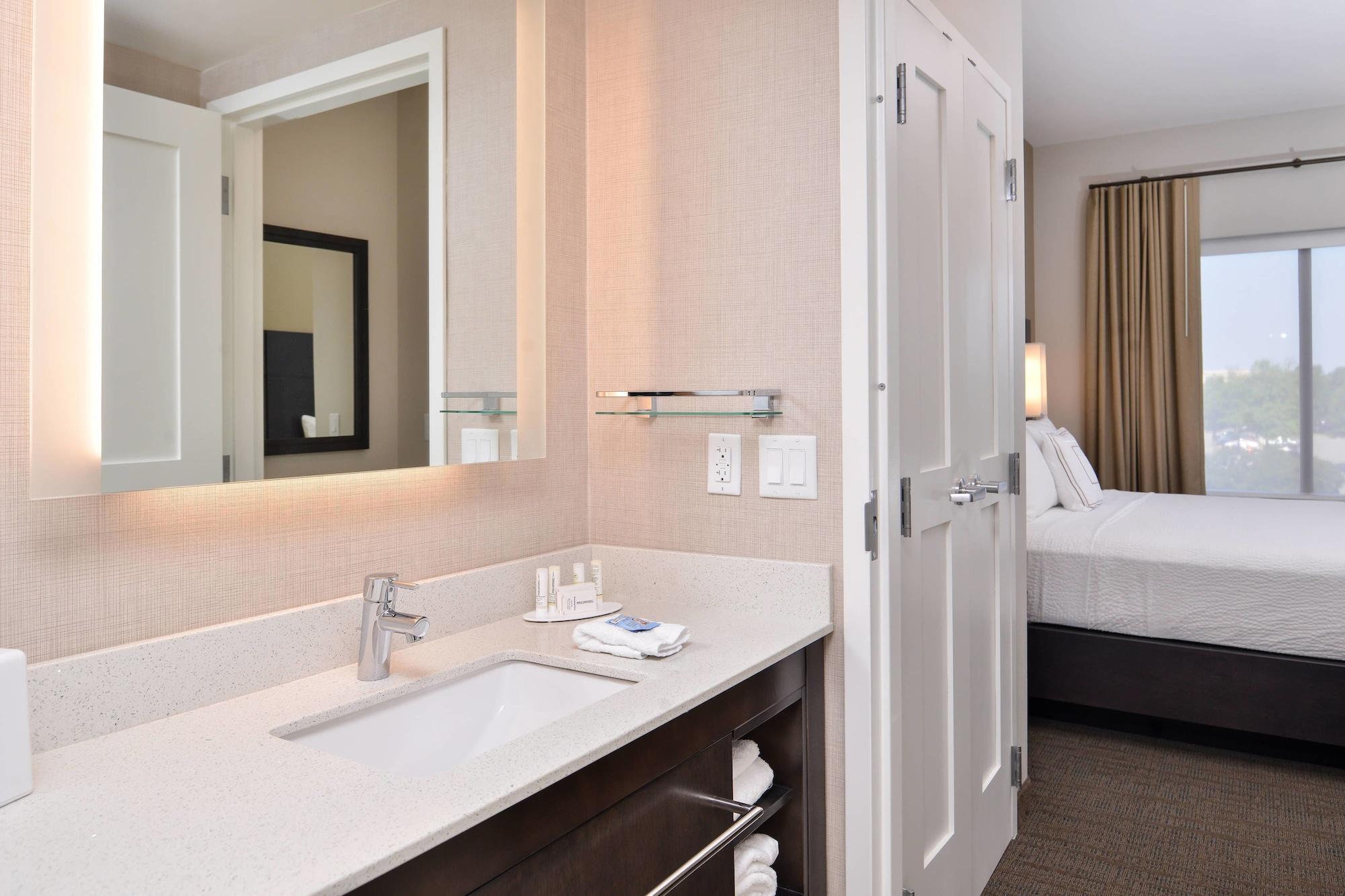 Residence Inn By Marriott Charlotte Northlake Екстериор снимка