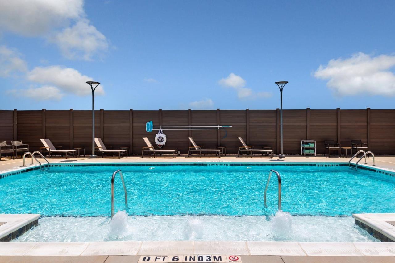Residence Inn By Marriott Charlotte Northlake Екстериор снимка
